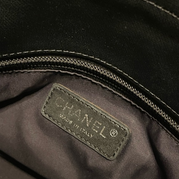 Chanel tote bag in black. - Picture 10 of 14